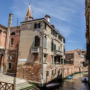 Le Sorelle Apartment Venice
