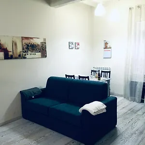 Modern Sant'antonino Apartment