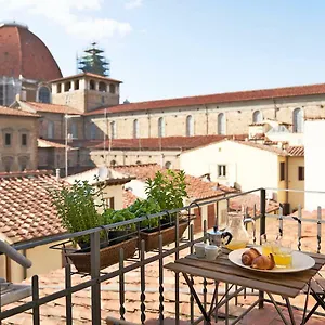 One Of A Kind Near The Duomo W/balcony Palace Apartment